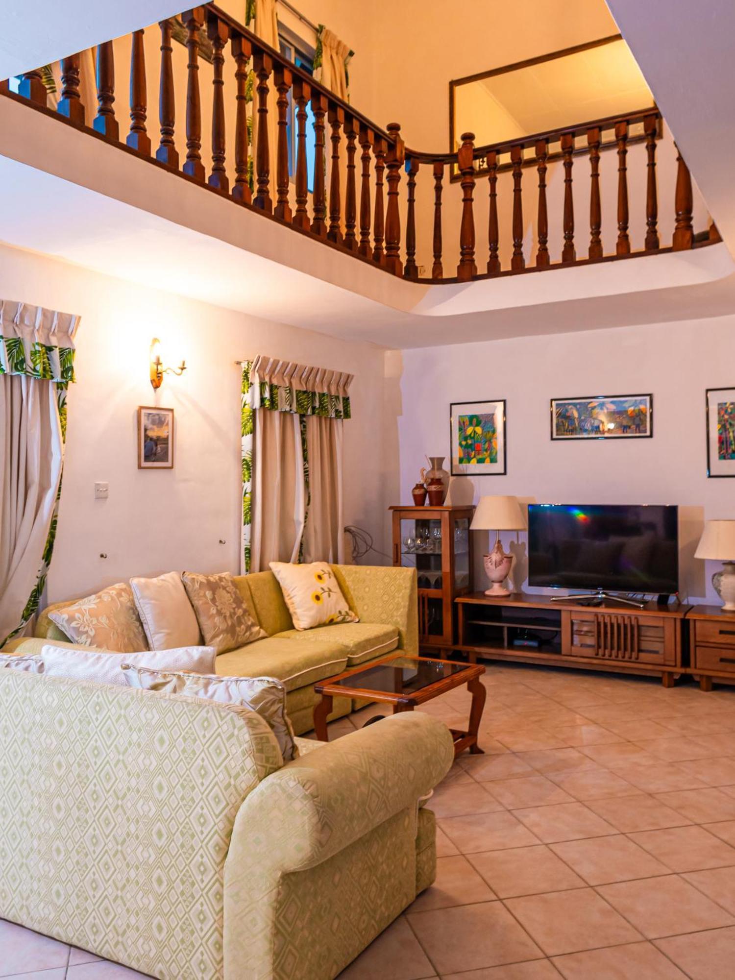 Bottle Palm Villa Виктория Экстерьер фото