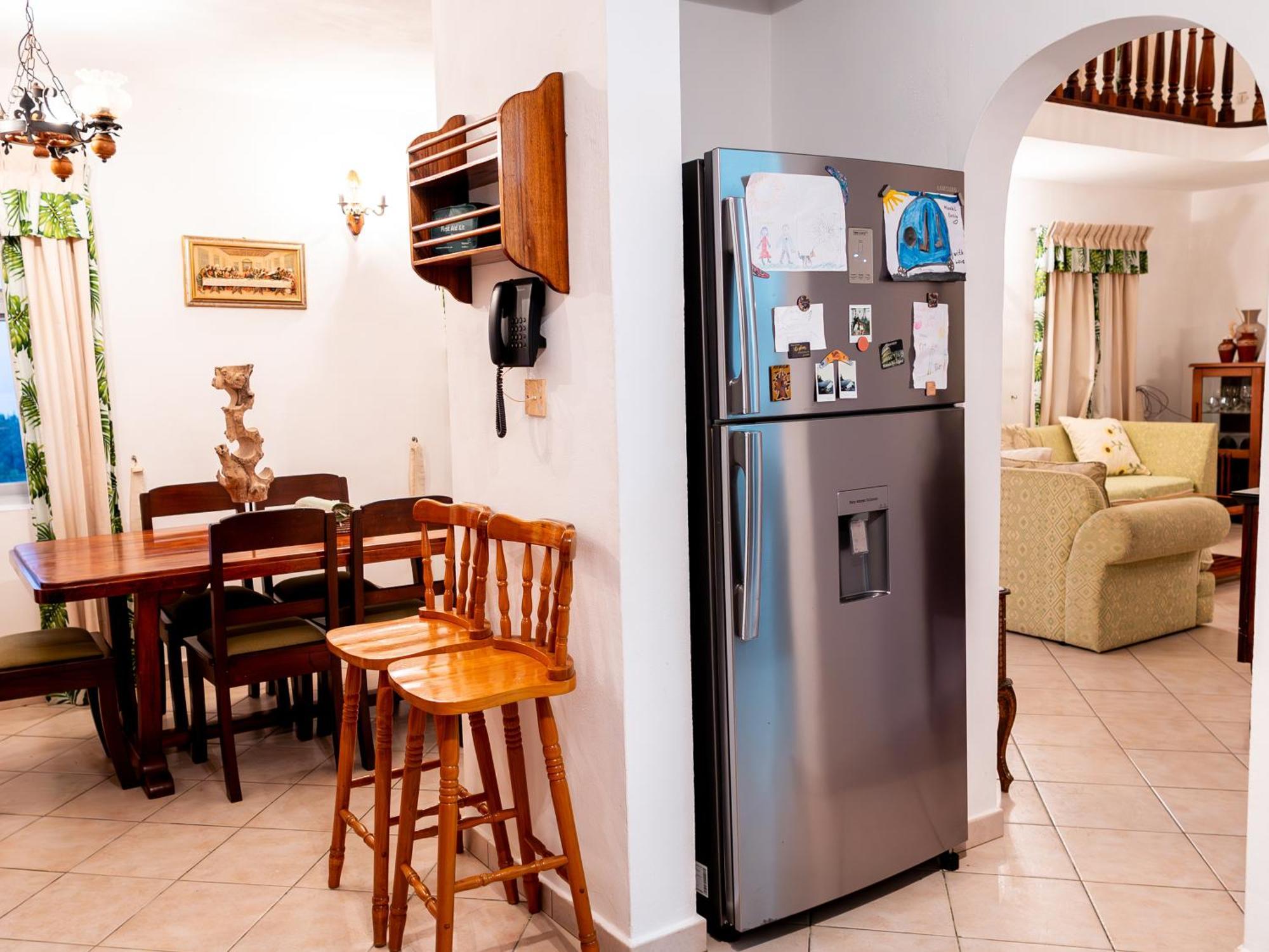 Bottle Palm Villa Виктория Экстерьер фото