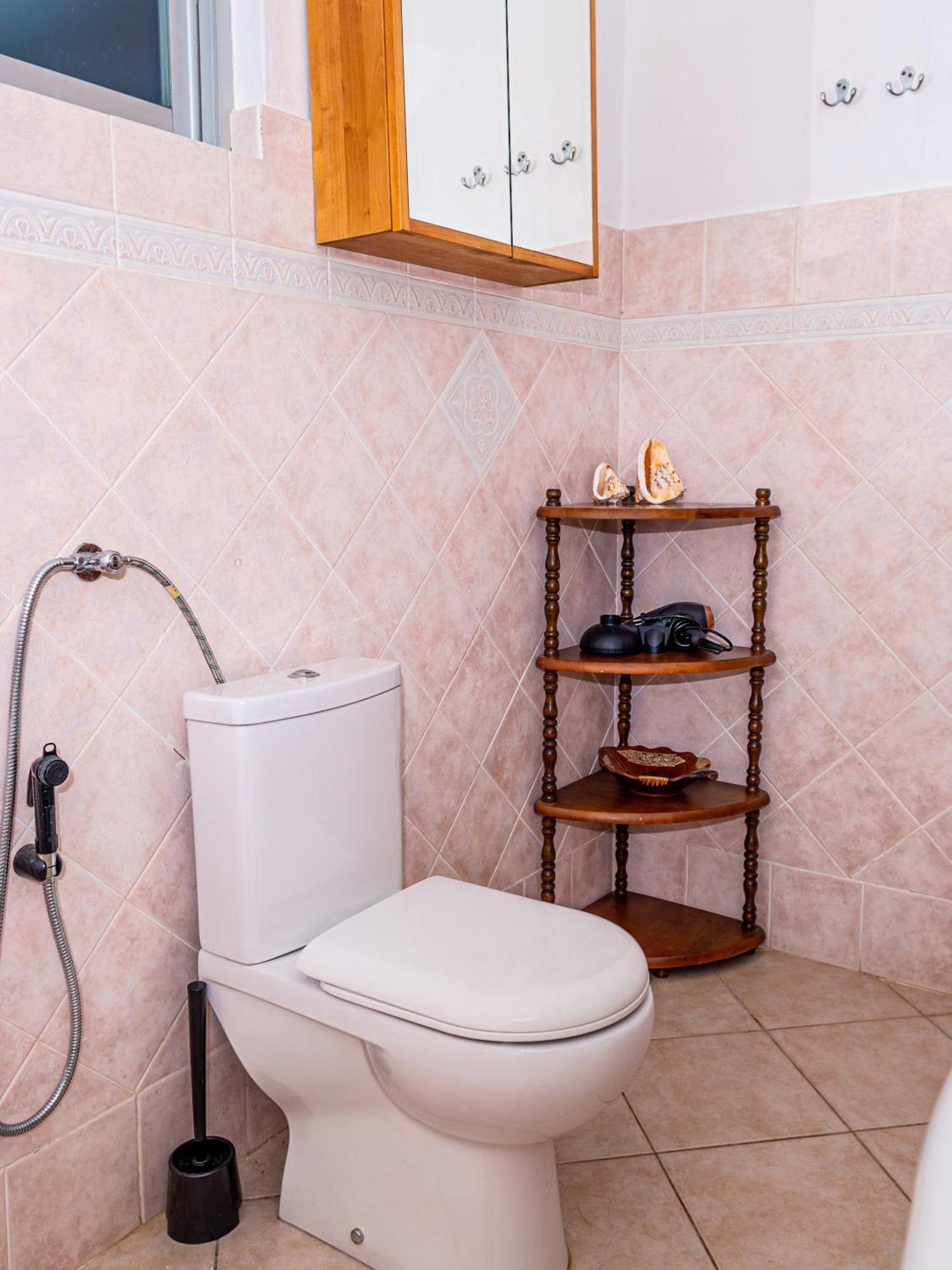 Bottle Palm Villa Виктория Экстерьер фото
